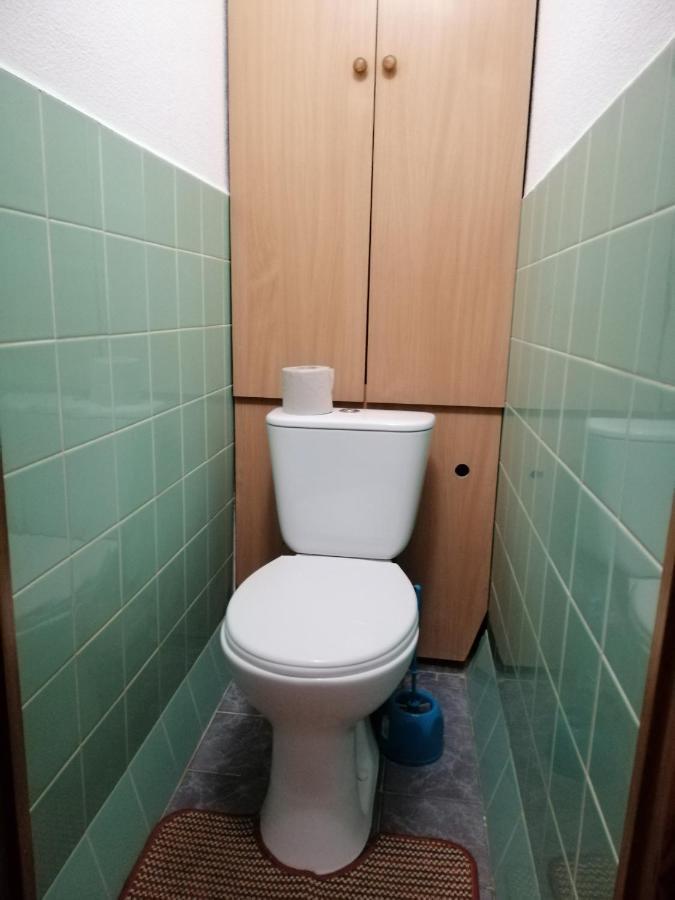 Патриарха Скрипника 7,Жд Вокзал, Ультрамарин Apartment Kiev Exterior photo